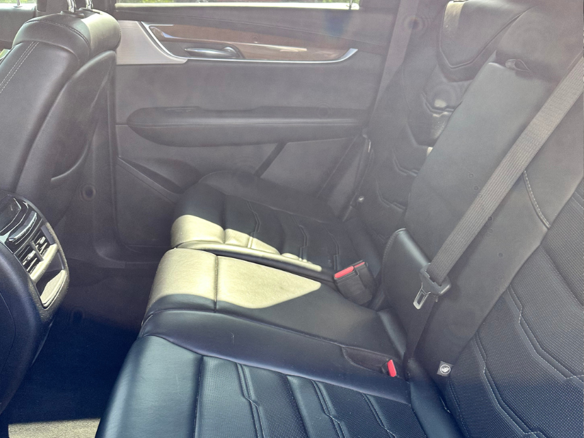 SUV